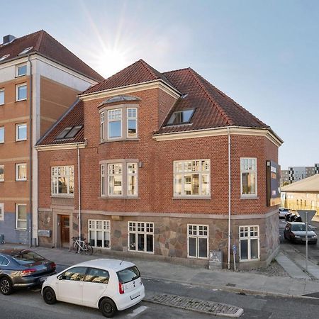 Cozy 4-Bedroom Apartment Aalborg Exterior photo